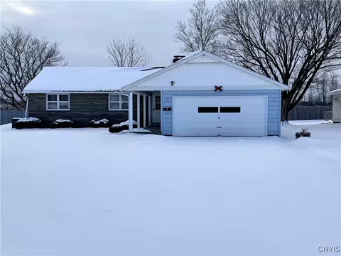 10 Black Ave W, Vernon, NY 13476