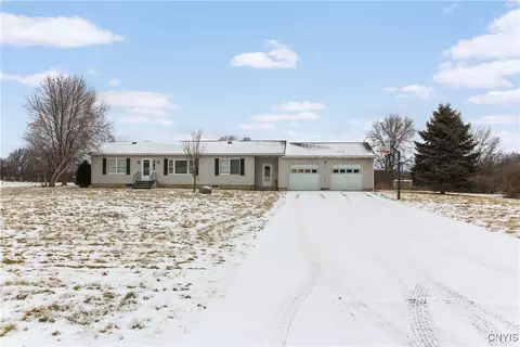 8827 County Route 5, Lyme, NY 13693