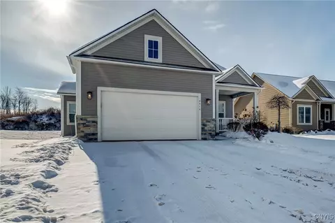 3414 Tall Tree Ln, Lysander, NY 13027