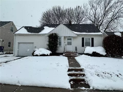 253 Briggs St, Syracuse, NY 13208
