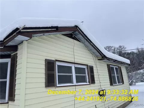 7 Leroux Ave, Clifton, NY 13615 photo 3
