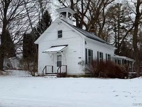 6056 Greene Rd, Stockbridge, NY 13409