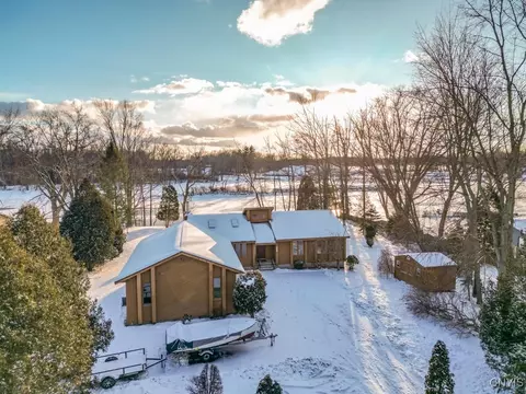 287 Oneida River Rd, Schroeppel, NY 13132