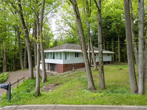 927 Ridgewood Rd, Herkimer, NY 13350