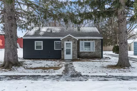 103 Lindbergh Rd, Onondaga, NY 13205