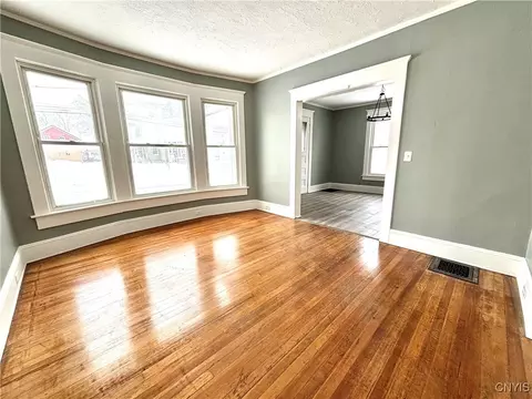 2 Beach Ave, Auburn, NY 13021 photo 8