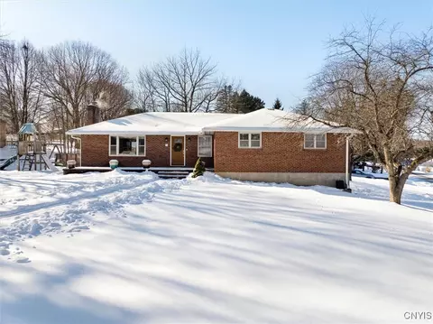 11 Catlin Ave, Paris, NY 13456