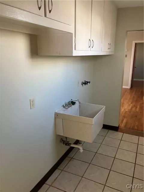 1008 Danforth St, Syracuse, NY 13208 photo 12