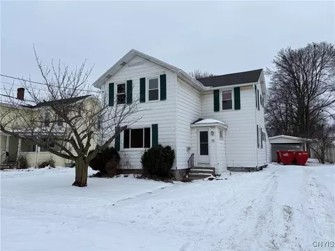75 Cottage St, Auburn, NY 13021