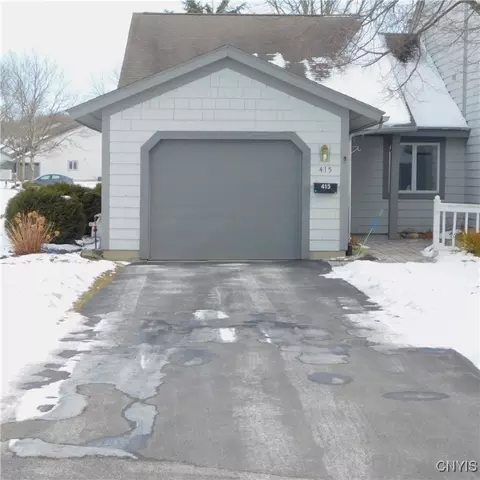 415 Summerhaven Dr N, East Syracuse, NY 13057