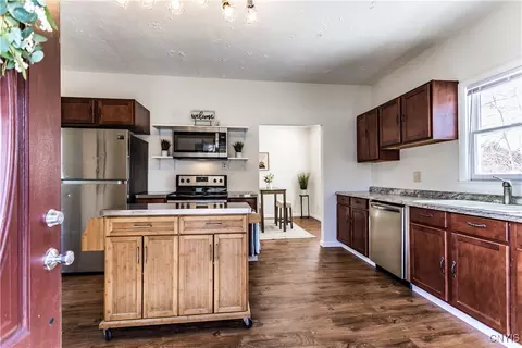 448 E Walnut St, Oneida, NY 13421 photo 5