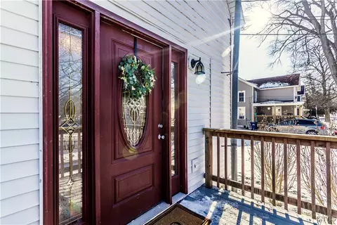 448 E Walnut St, Oneida, NY 13421 photo 4