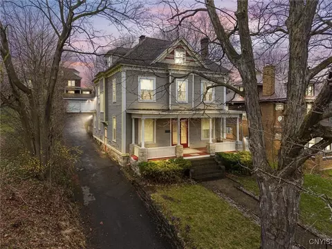 102 Summit Ave, Syracuse, NY 13207