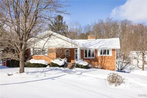 2425 Amidon Dr, Marcellus, NY 13108