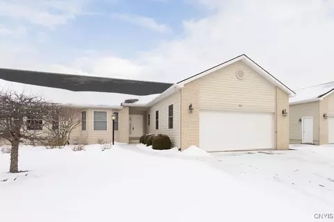 403 Briar Brook Run, Fayetteville, NY 13066
