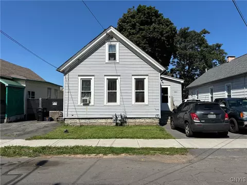 121 Schiller Ave, Syracuse, NY 13203