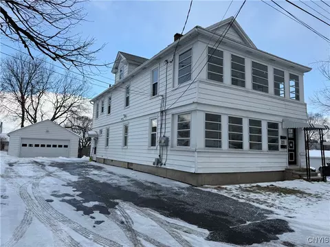 210 Trump St, Geddes, NY 13209