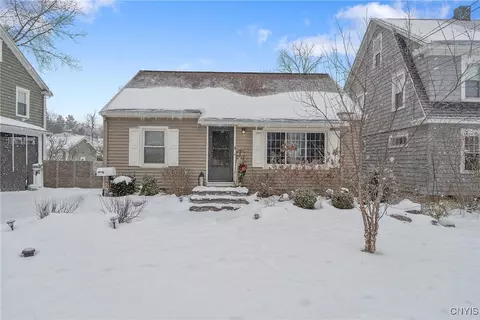 212 S Terry Rd, Geddes, NY 13219