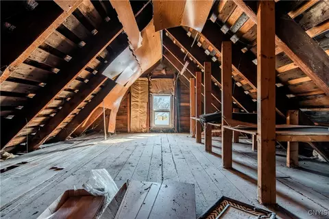Entry Way - 411 Expense St, Rome, NY 13440 photo 3 of 3
