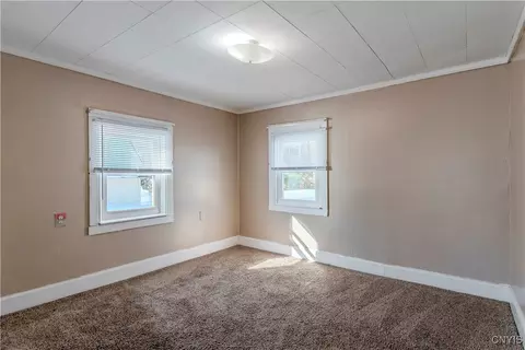 Bedroom - 411 Expense St, Rome, NY 13440 photo 5 of 6