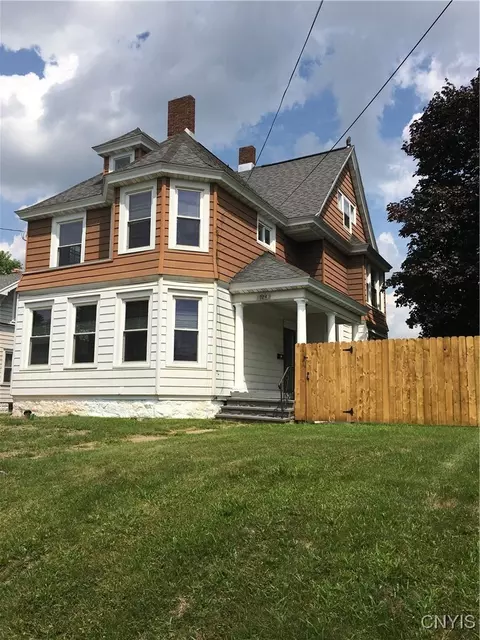 924 Teall #132, Syracuse, NY 13208