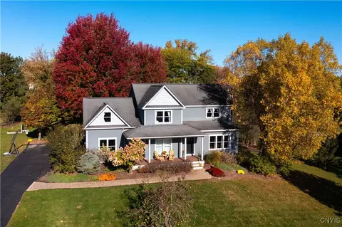 1390 Foxfield Dr, Skaneateles, NY 13152