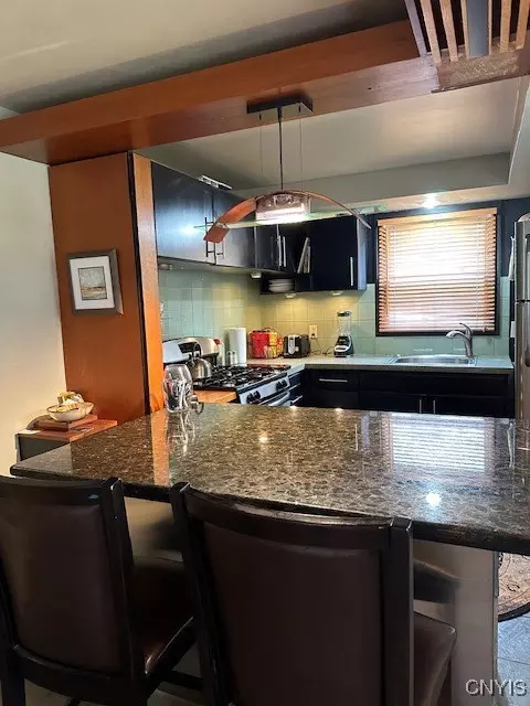 105 Robert Dr, Syracuse, NY 13210 photo 7