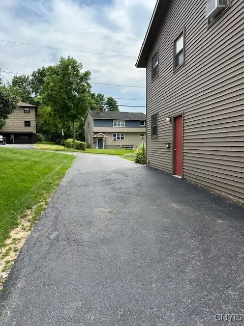 105 Robert Dr, Syracuse, NY 13210 photo 31