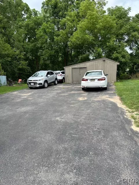 105 Robert Dr, Syracuse, NY 13210 photo 25