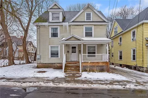 19 School St, Auburn, NY 13021