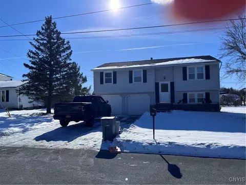 4843 Odonnell St, Liverpool, NY 13088