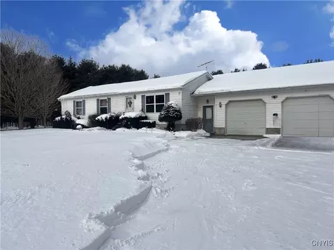 252 Wilcox Rd, Granby, NY 13069