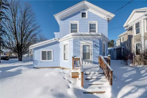 18 Lincoln Ave, Tully, NY 13159