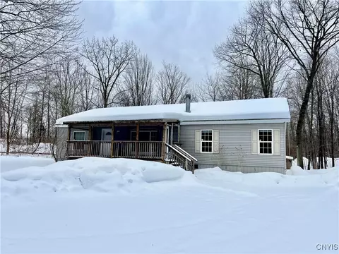 51 Johnny Cake Rd, Granby, NY 13069