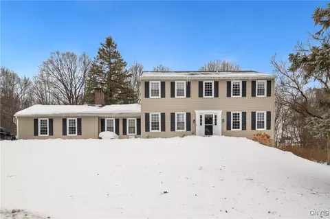 4850 Hyde Rd, Manlius, NY 13104