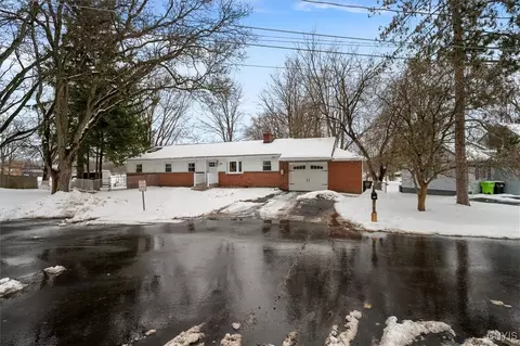 108 Jackson Dr, Salina, NY 13088