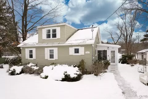 7471 Gordon Rd, Lysander, NY 13027