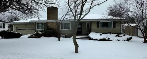 19 Draper St, Oswego, NY 13126