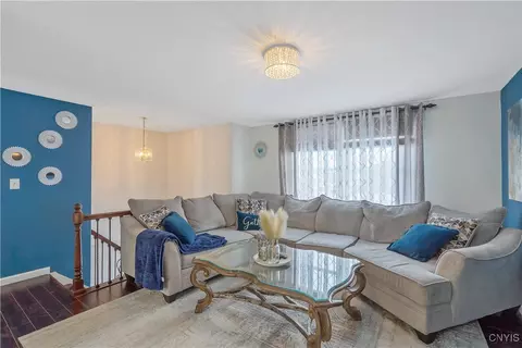 4948 Windgate Rd, Liverpool, NY 13088 photo 6