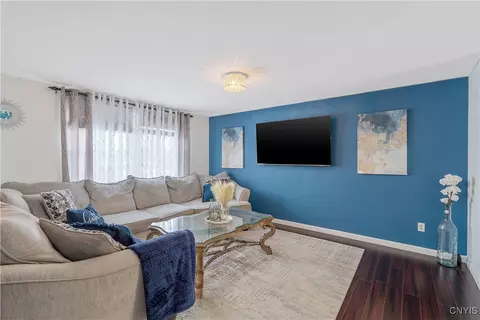 4948 Windgate Rd, Liverpool, NY 13088 photo 4
