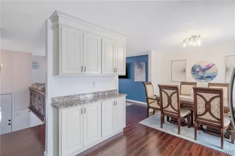 4948 Windgate Rd, Liverpool, NY 13088 photo 14
