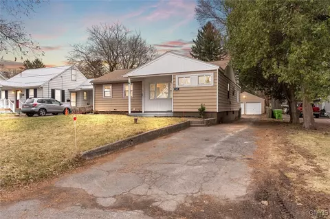 140 Campbell Rd, Salina, NY 13211