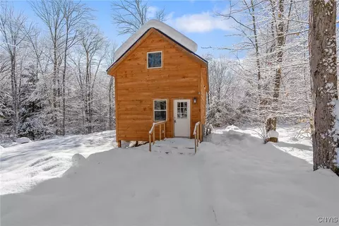 223 Lewis Rd, Constantia, NY 13044