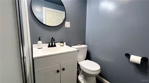Bath - 916 E Brighton Ave, Syracuse, NY 13205 photo 1 of 4