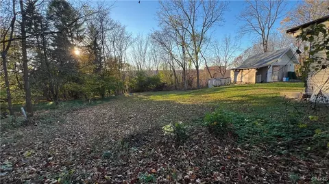 Exterior - 916 E Brighton Ave, Syracuse, NY 13205 photo 7 of 8