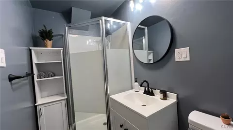 Bath - 916 E Brighton Ave, Syracuse, NY 13205 photo 3 of 4