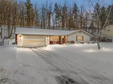 119 Crabapple Ln, Geddes, NY 13219