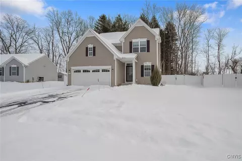 8581 Cobalt Dr, Cicero, NY 13039