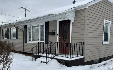 107 Cole Rd, East Syracuse, NY 13057