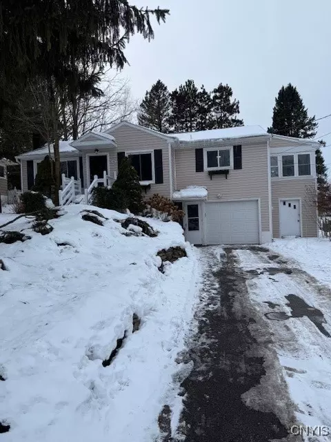 502 W Manchester Rd, Geddes, NY 13219